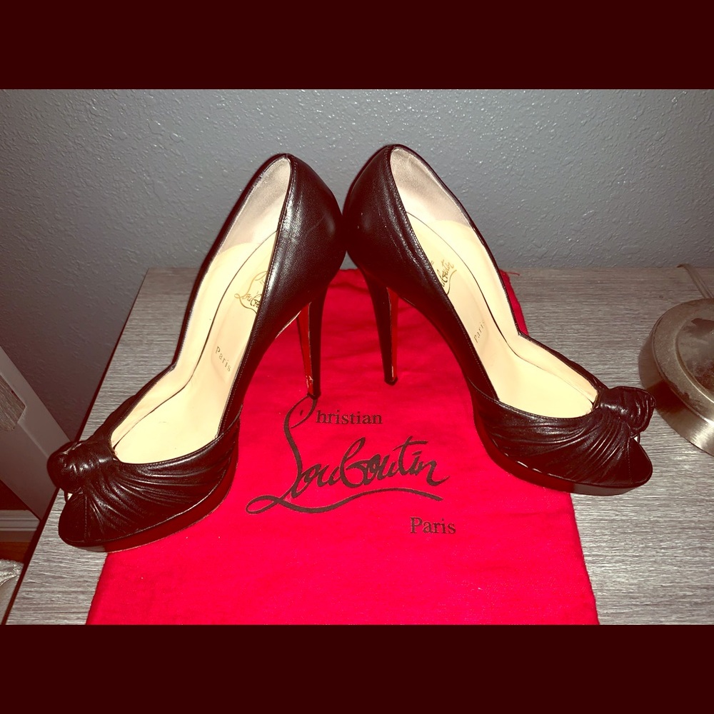 Authentic Christian Louboutin!!! Size 40